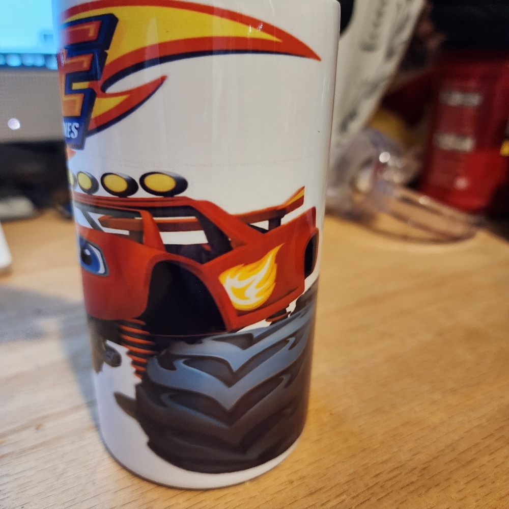 Blaze and the Monster Machines Mug - Picture 5 of 11